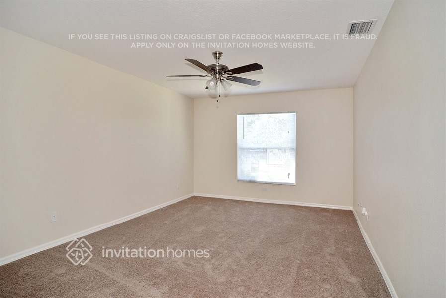 Building Photo - 2090 SW Capeador St