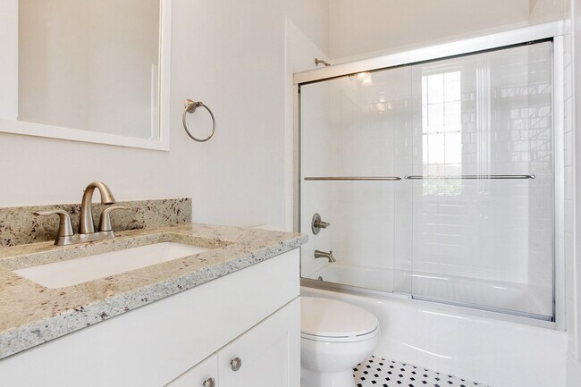 Building Photo - Spacious Uptown 2BR/2.5BA in Restored Mansion w/ GATED OFF STREET PARKING