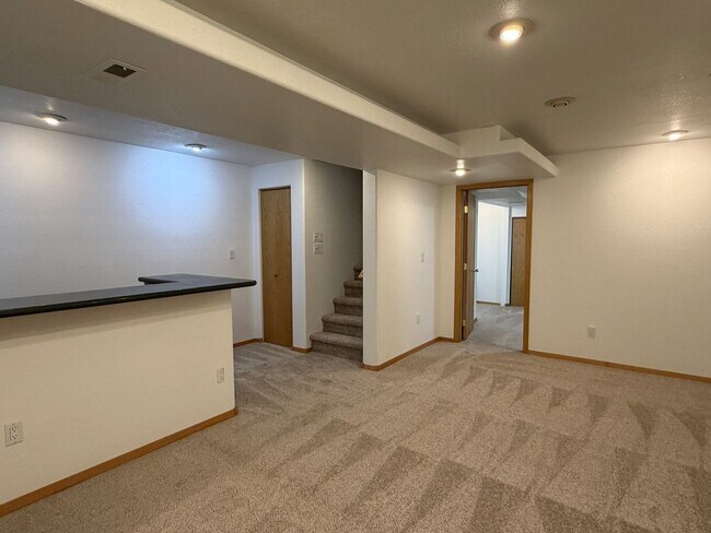 Building Photo - Elevated Living in Fort Collins – Stylish 3 Bed 3.5 Bath Home