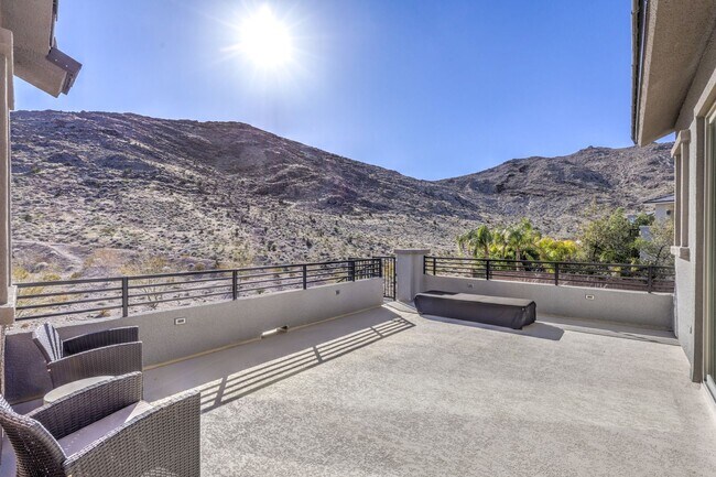 Building Photo - Exquisite 6-bed/ 6-bath residence nestled within the prestigious, guard-gated community of Revere...