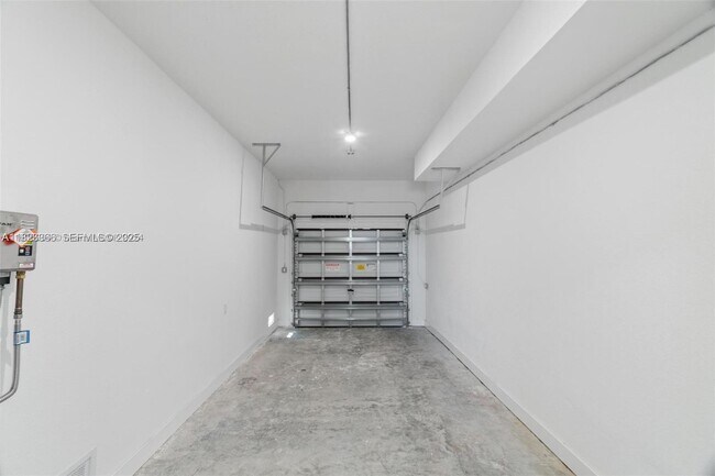 Building Photo - 1119 NW 1st St