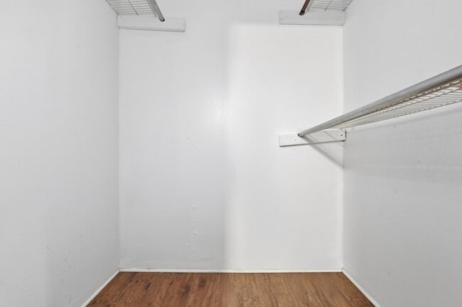 Building Photo - 12905 Woodforest Blvd