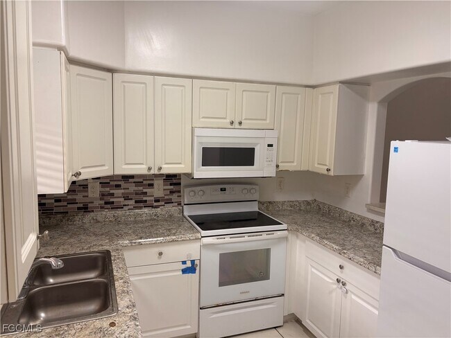 Building Photo - 4160 Castilla Circle