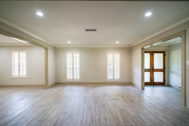Building Photo - 5347 Paisley Ln