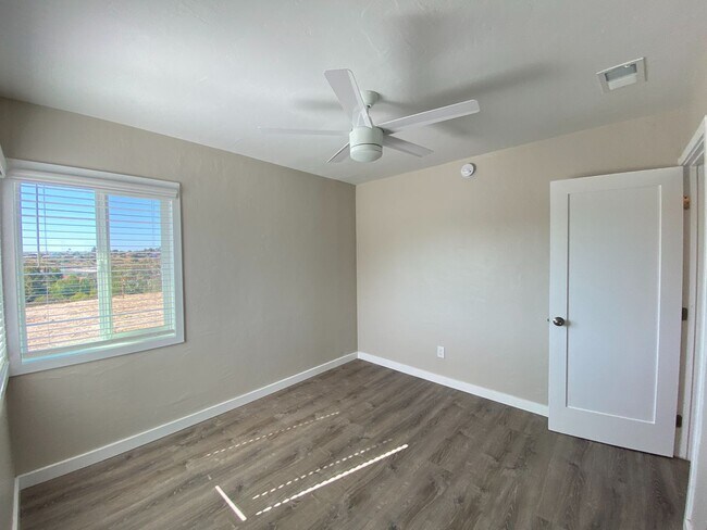 Building Photo - 5266-5268 Tipton St