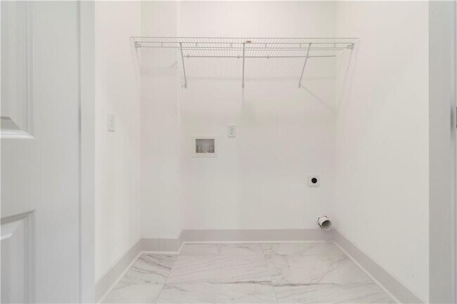 Building Photo - 2884 Thompson Cir