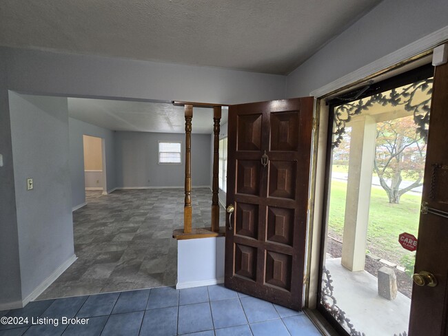 Building Photo - 4515 Lambert Rd