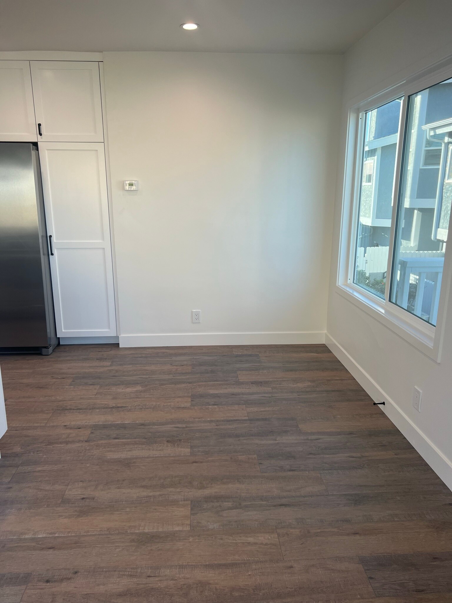 Building Photo - 1605-1/2 Blossom Lane