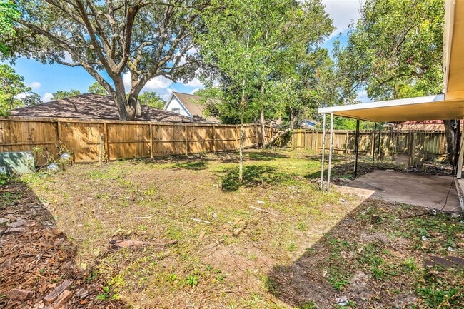 Building Photo - 16223 Brinkwood Dr