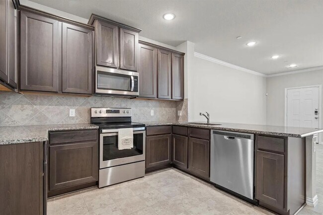 Building Photo - 3300 Becker Dr