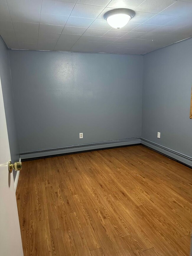 Building Photo - 2010 Carr Ave