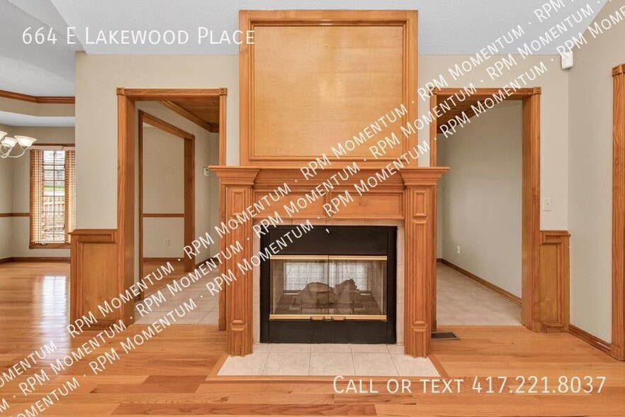 Building Photo - 664 E Lakewood St