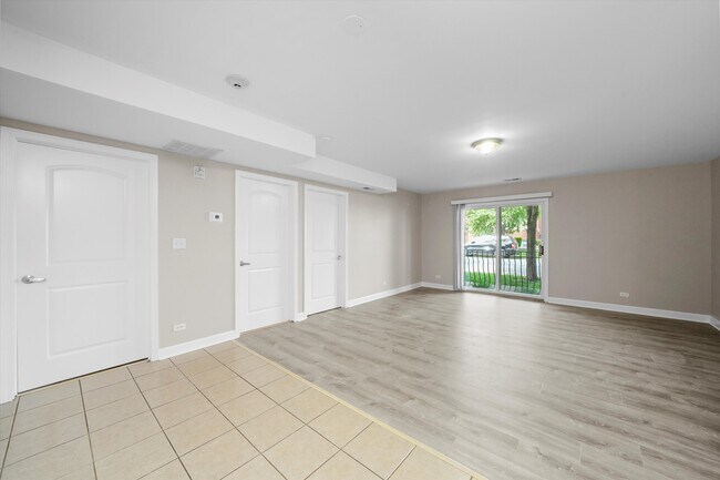 Primary Photo - 3423 Ridgeland-101