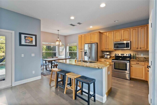 Building Photo - 9797 Portofino Dr