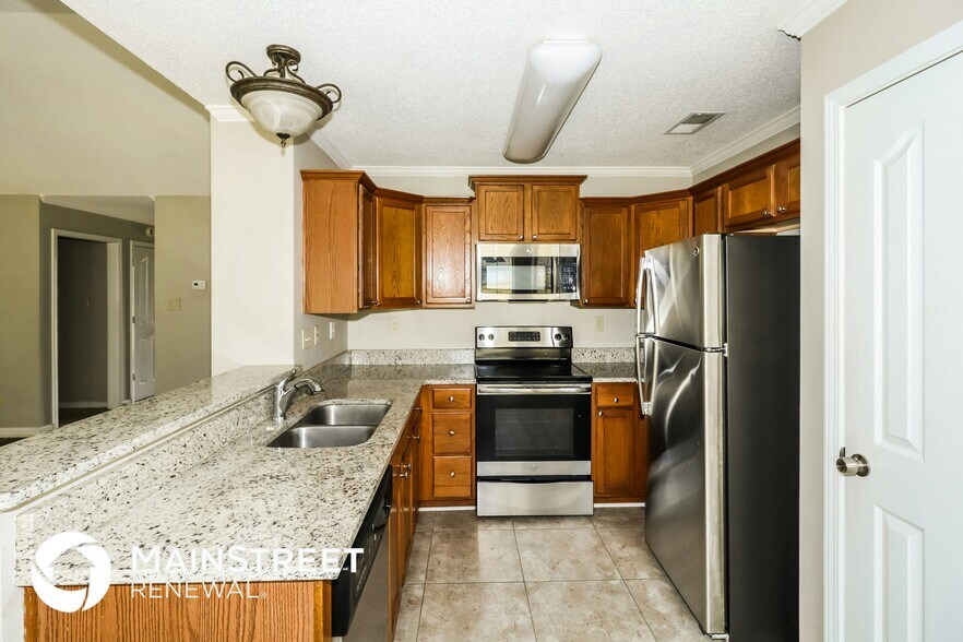 Building Photo - 1602 Far Dr