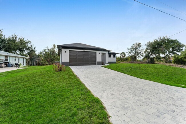 Building Photo - Be the first in occupy this 2026 constructed home in city of Englewood, FL! Qualify for a deposit...