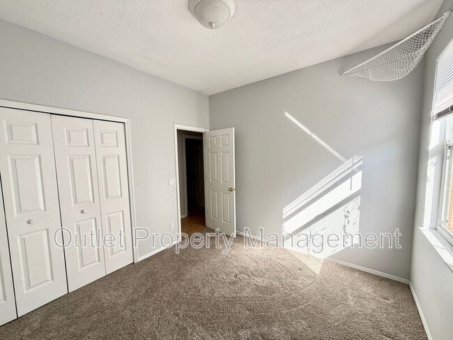 Building Photo - 112 Peregrine Ct