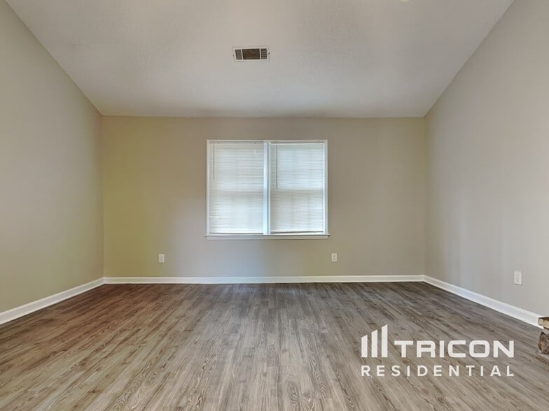 Building Photo - 1444 Riverwood Ct