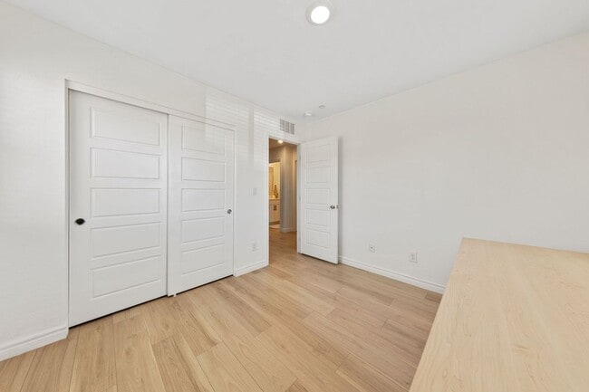 Building Photo - 10778 Clarence Ct
