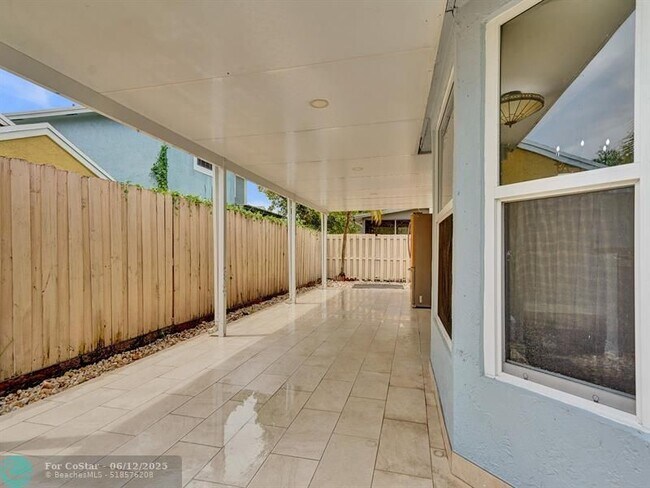 Building Photo - 3727 NW 107th Terrace