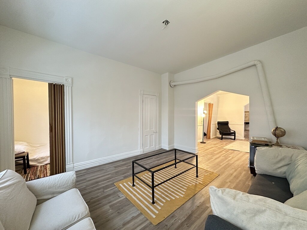 Building Photo - 1626 N Fairfield Ave