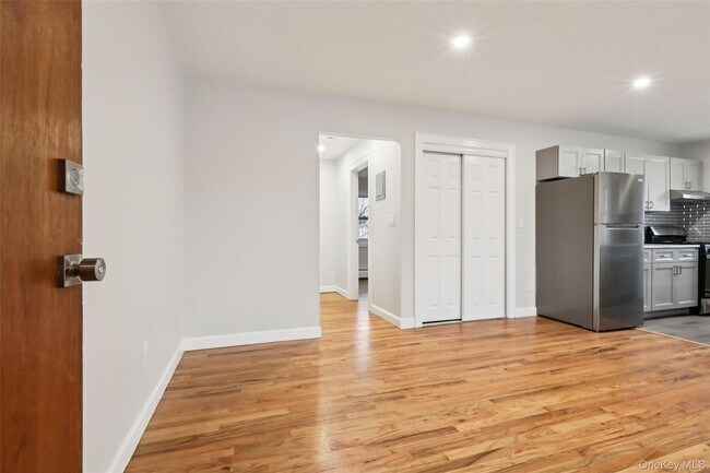 Building Photo - 20 Francis Ave