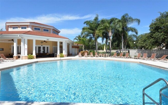 Building Photo - 2950 Viscaya Pl