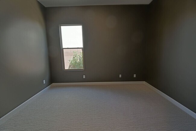 Building Photo - 4bd/3ba Spacious Home Available in the North Valley!