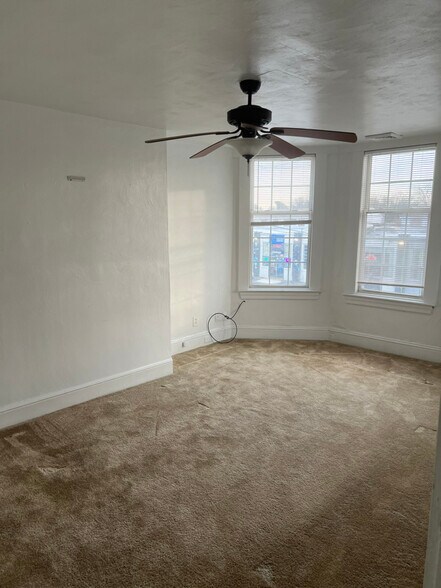 Building Photo - 804 E 26th St