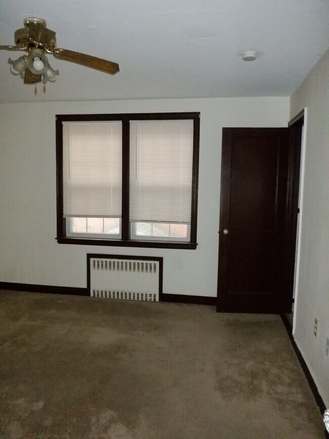 15 Chapman St 15 Chapman St East Hartford CT 06108 Apartment Finder