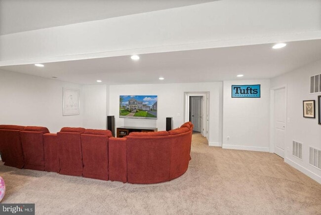 Building Photo - 1108 Coubertin Dr SE