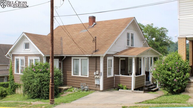 Building Photo - 311-313 Fourth Street