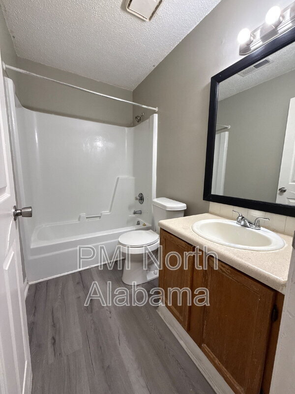 Building Photo - 4424 Torrance Dr NW