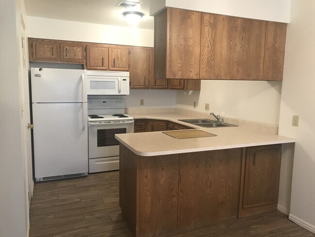 Building Photo - Condo in Downtown St George