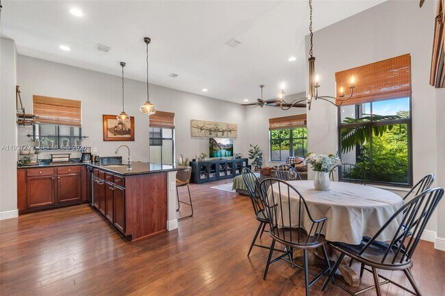 Building Photo - 4038 NW 85th Ave