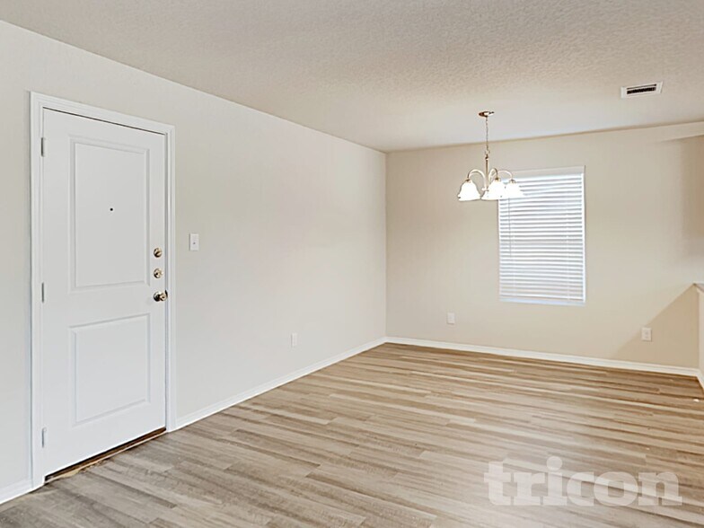 Building Photo - 8902 Lamus Wheel