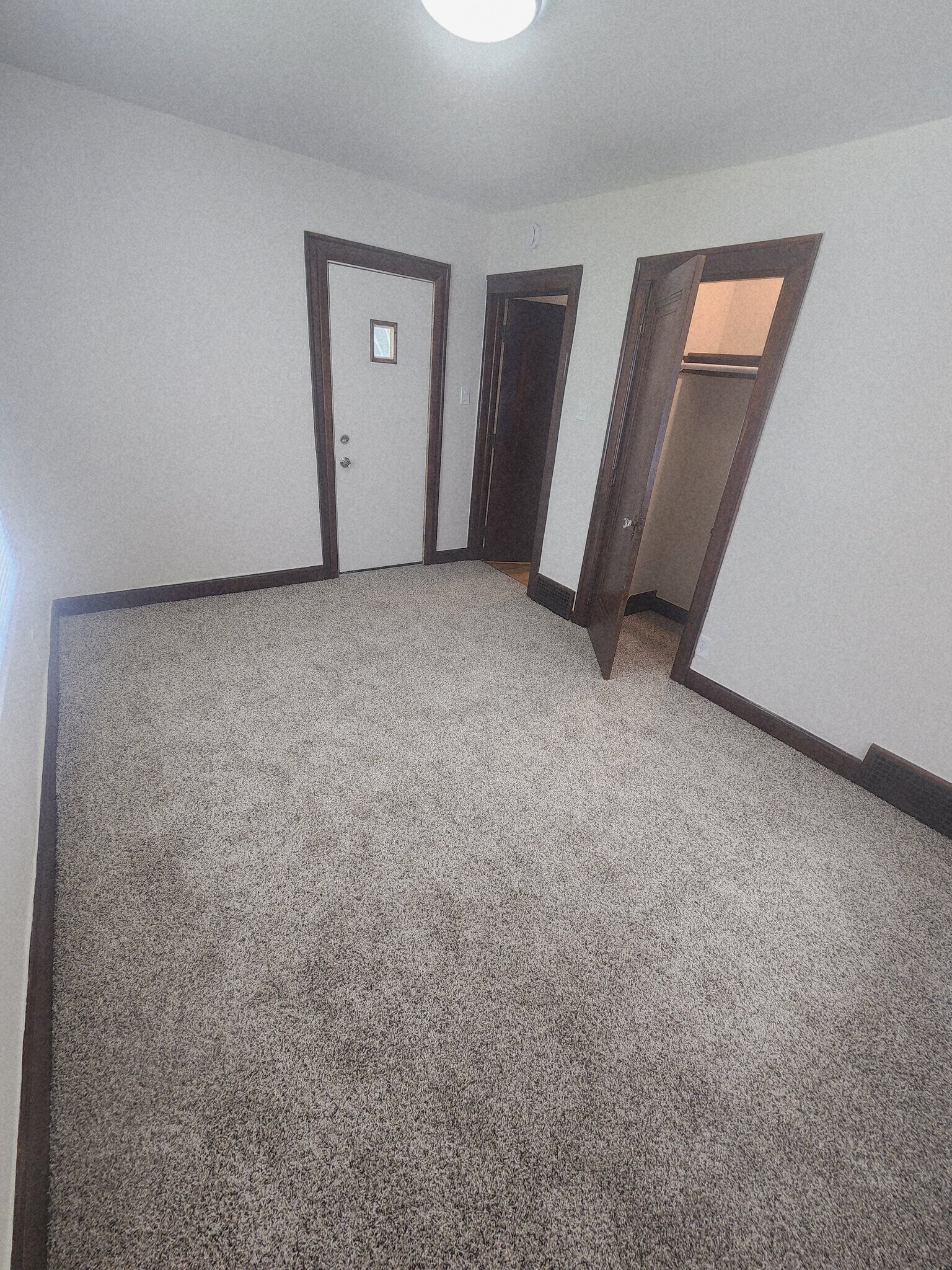 Building Photo - 17145-17147 Santa Rosa Dr