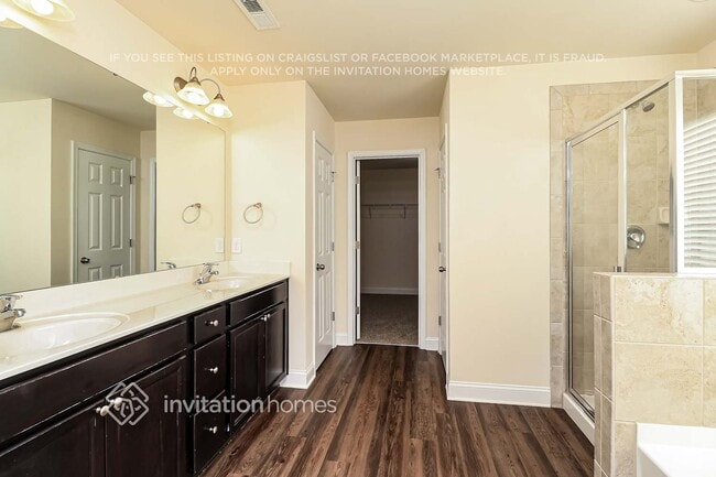 Building Photo - 9849 Maywine Cir