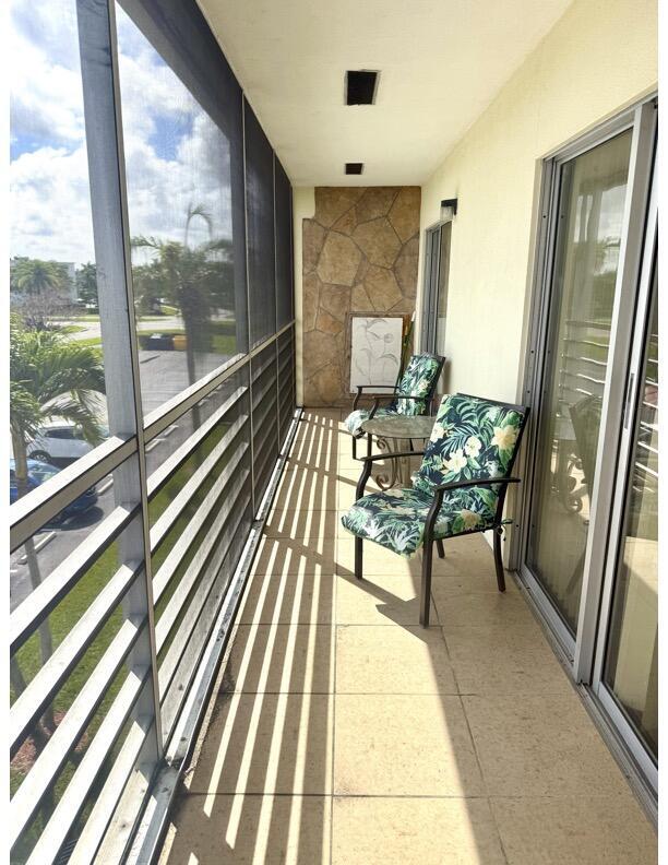 Building Photo - 162 Preston Way