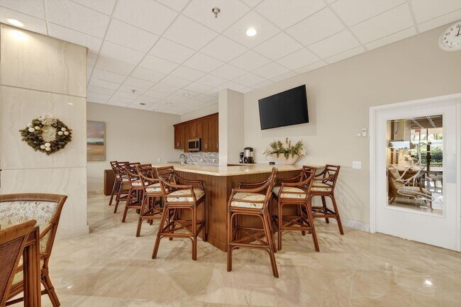 Building Photo - 9960 S Ocean Dr