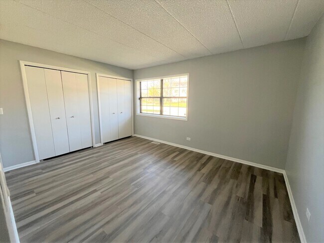 Building Photo - 1504 W Jefferson Ave