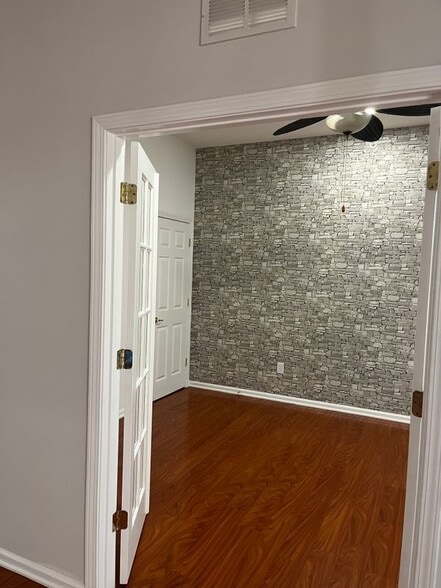 Building Photo - 785 Oakleaf Plantation Pkwy
