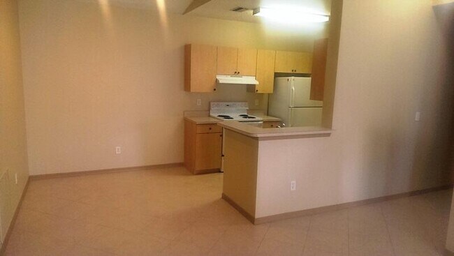 Building Photo - 10276 Fox Trail Rd S