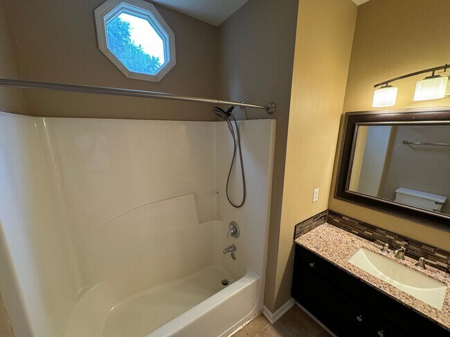 Building Photo - 17115 Grenache Ct