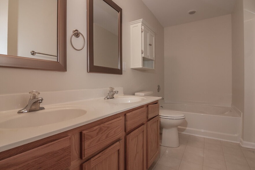 Building Photo - 15134 De Havilland Dr