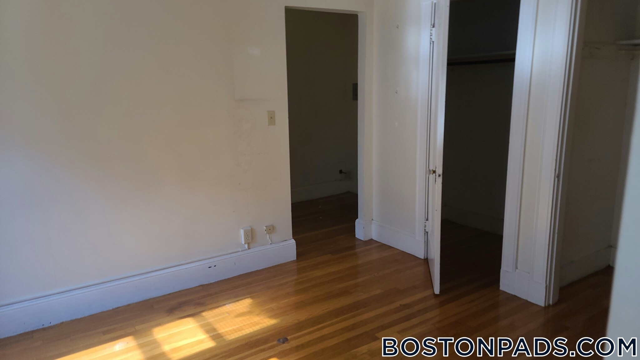 Building Photo - 53 Fellsway W