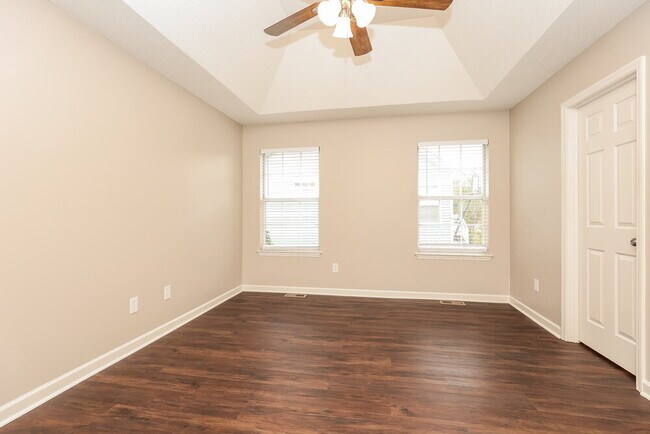 Building Photo - 3868 Round Rock Dr