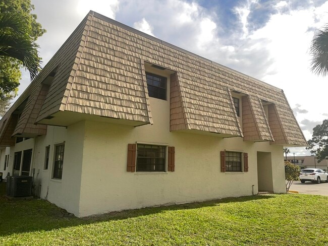 Building Photo - 4185 Oak Terrace Dr