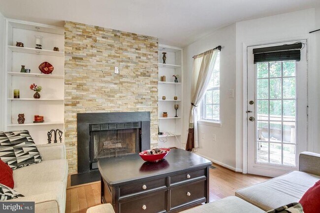 Building Photo - 5730 Evergreen Knoll Ct