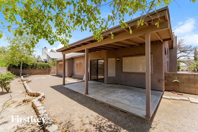 Building Photo - 9741 N Camino del Fierro